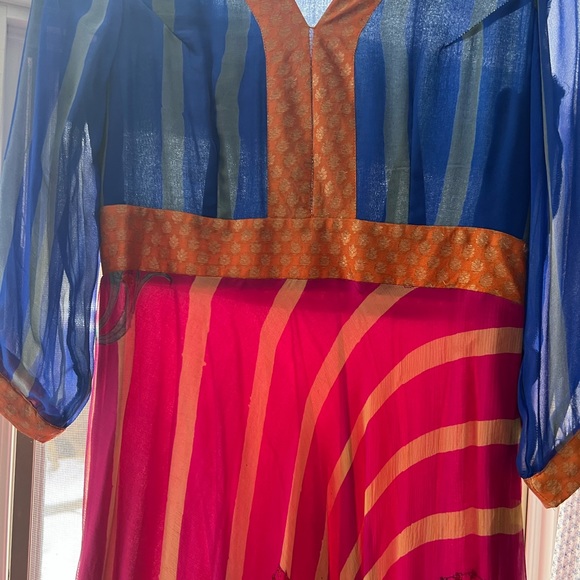 Beautiful dress, colorful. Medium. Anupamaa. - Picture 4 of 7